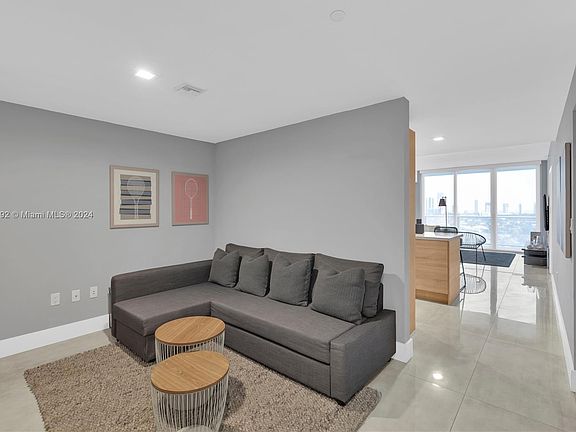 2nd image of 16385 Biscayne Blvd #1718