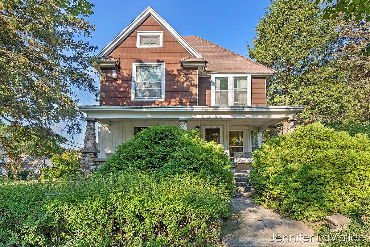 2003 Coit Ave NE, Grand Rapids, MI 49505 Zillow