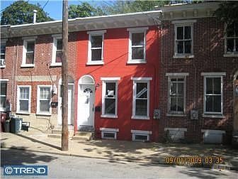 2nd image of 926 Bennett St