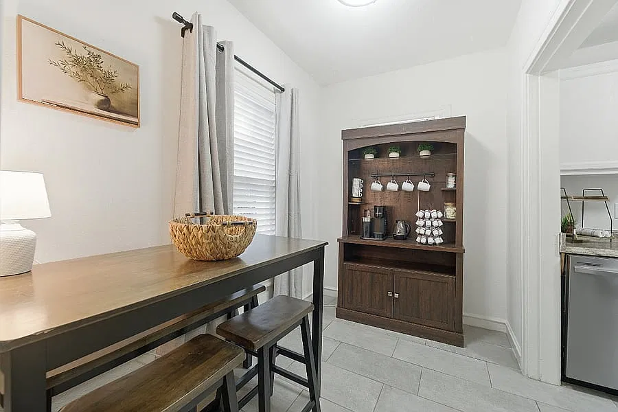 5821 La Vista Ct — Photo 3