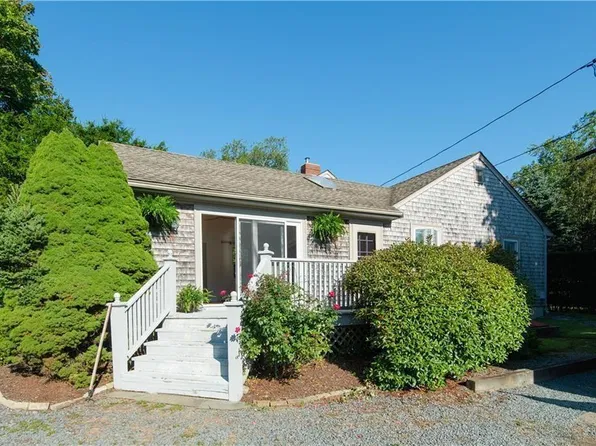 615 Buena Vista Ave, Middletown, RI 02842