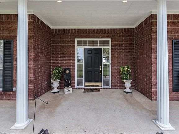 4th image of 693 McLaughlin Rd