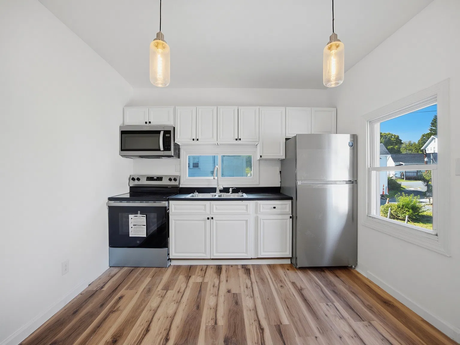 2 bed, 1144 sqft, $1,500 — Photo 1