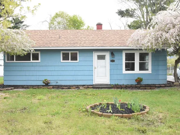 2576 Spaulding Dr, Corning, NY 14830