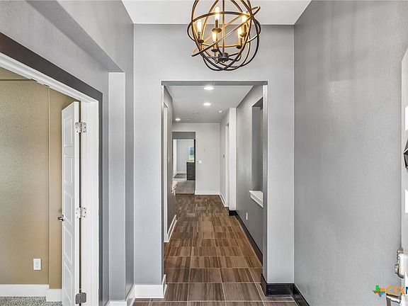 3rd image of 318 Blue Oak Blvd