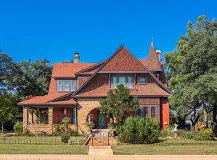 704 S Bridge St, Brady, TX 76825