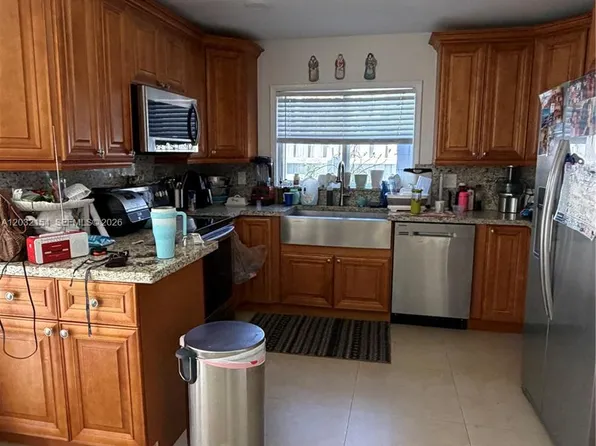 8532 SW 211th Ter, Cutler Bay, FL 33189