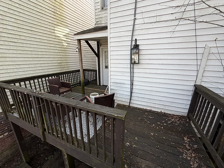 313 S Laurel St — Photo 23