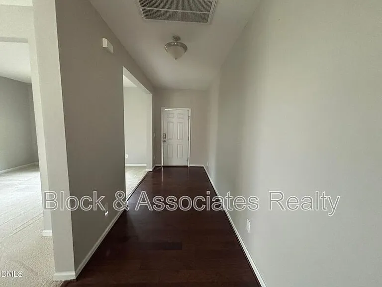 4 White Spruce Ct — Photo 9