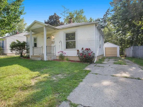 3238 Birchwood Ave SW, Wyoming, MI 49548