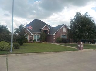 1700 Meadowbriar Dr, Reno, TX 75462