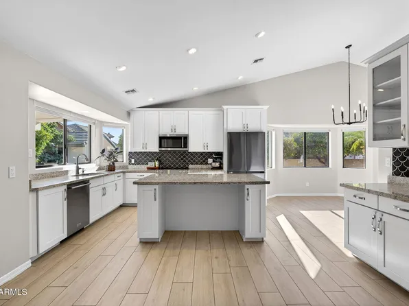 2241 E HERMOSA VISTA Drive, Mesa, AZ 85213