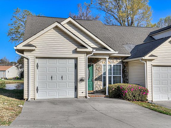 3rd image of 2101 Reserve Lane