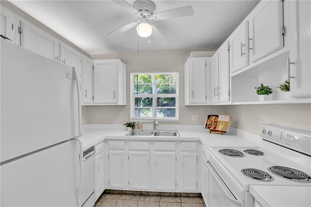 2 bed, 2.0 bath, 1000 sqft, $1,500 — Photo 4