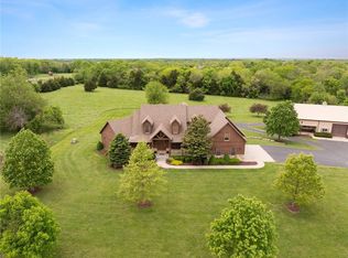 8980 Rowen Rd, De Soto, KS 66018