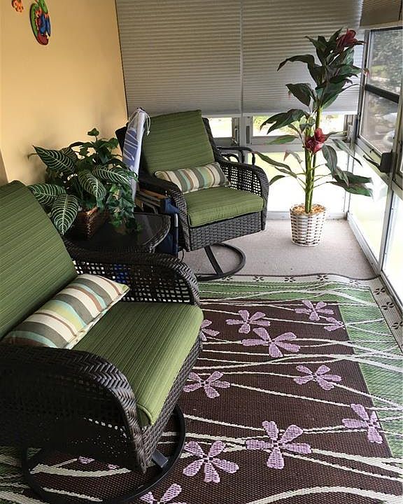 1st image of 71 Royal Oak Ct