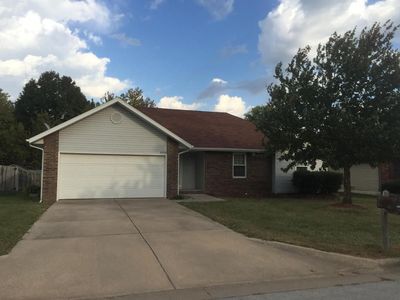 2052 S Colgate Ave, Springfield, MO, 65807