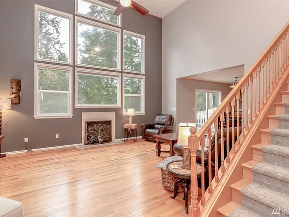 4th image of 3712 31st Ave NW