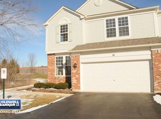 16 Parkside Ct, Algonquin, IL 60102