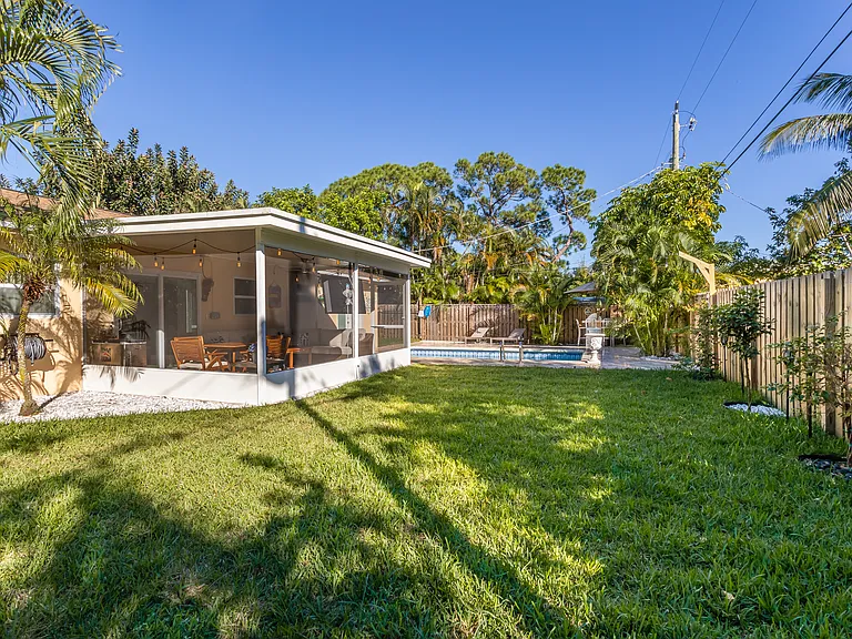 3576 Pandora Ave — Photo 44