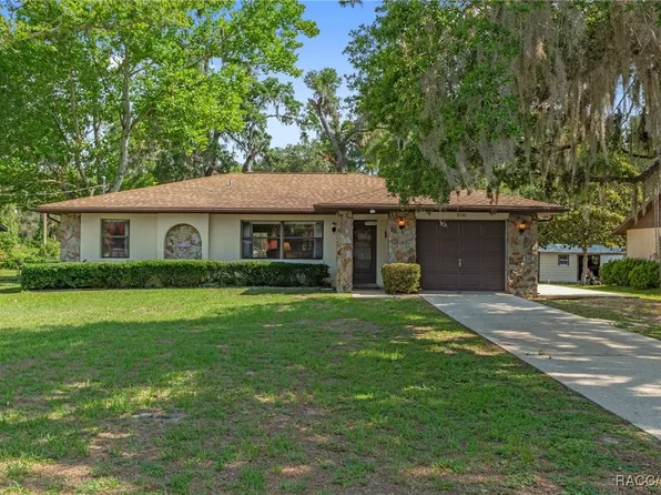 21181 Palatka Dr, Dunnellon, FL 34431