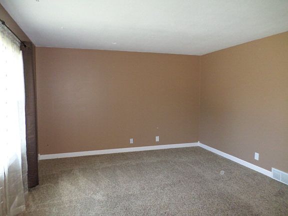 3rd image of 1407 N Lafayette Ave