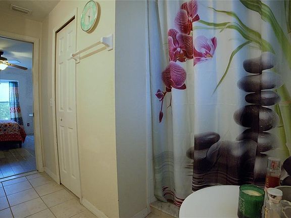 5th image of 4621 Eldron Ave