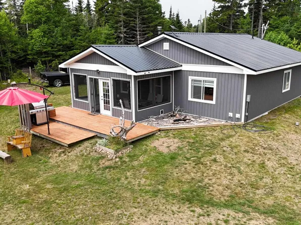 498 Fox Point Rd, Cumberland, NS B0M 1S0