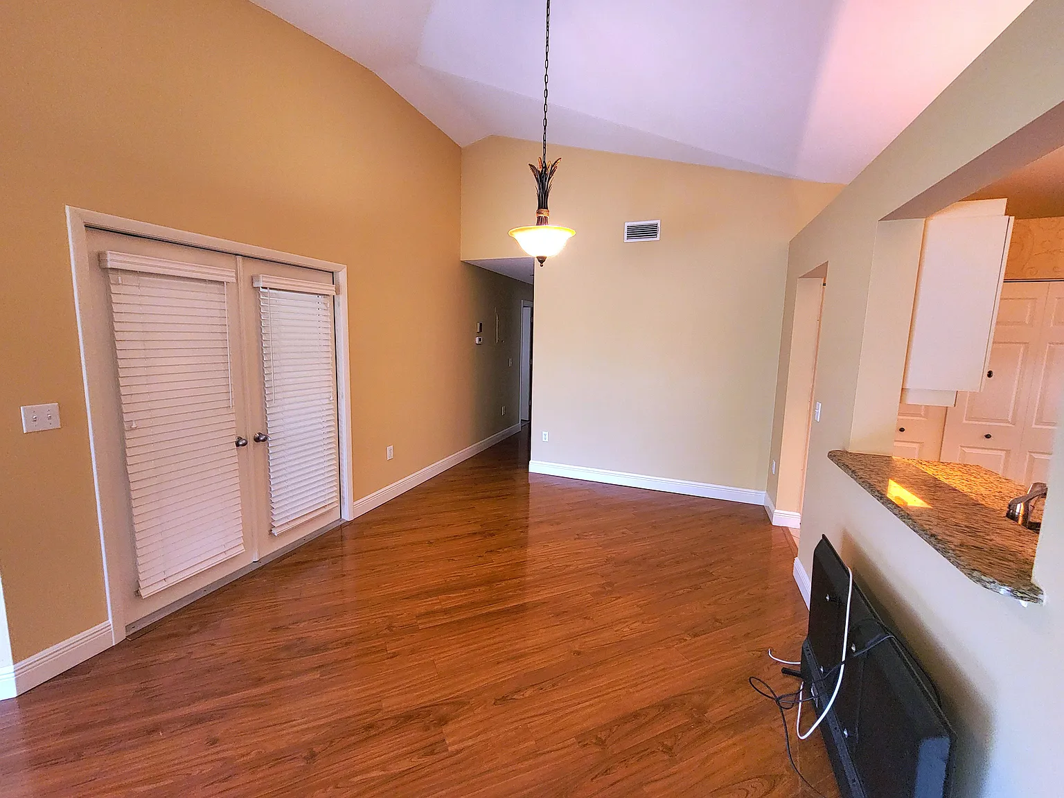 2 bed, 1534 sqft, $2,150 — Photo 4