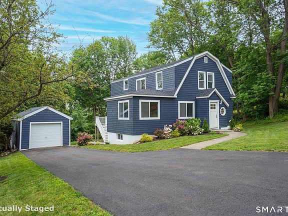 3rd image of 6 Juniper Ridge Drive
