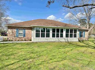 2259 E Laurel St, Atmore, AL 36502