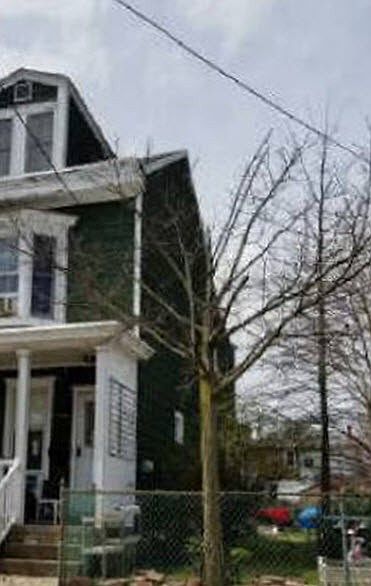 2nd image of 1009 Lyndale Ave