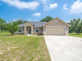 521 COUNTY ROAD 6868 E, Natalia, TX 78059