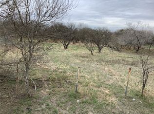 17 Chuckwagon Rd, Robstown, TX 78380
