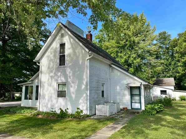 15 W Grant St, La Fontaine, IN 46940