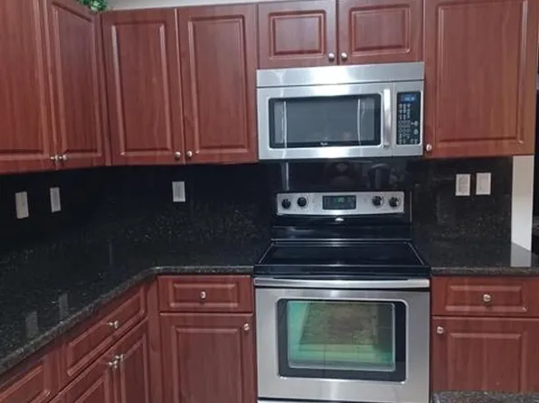 1064 SW 144th Ave, Pembroke Pines, FL