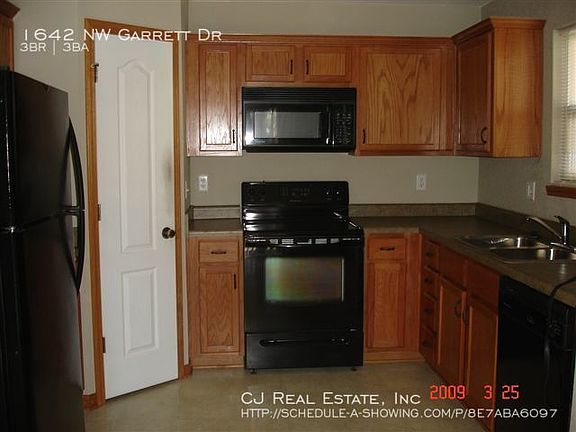 2nd image of 1642 NW Garrett Dr