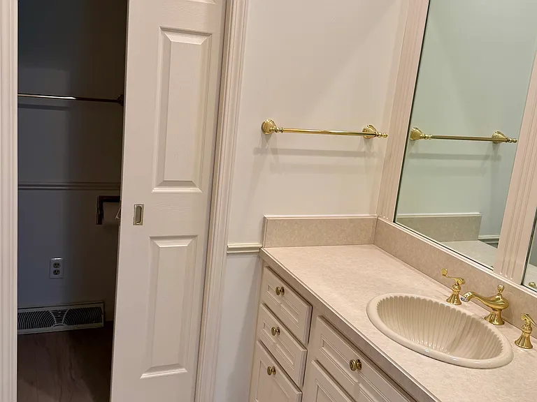 1008 Poly Dr #B1 — Photo 38