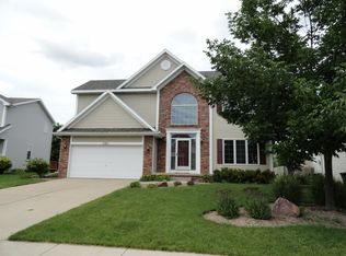 5411 Coachlight Dr, West Des Moines, IA 50266