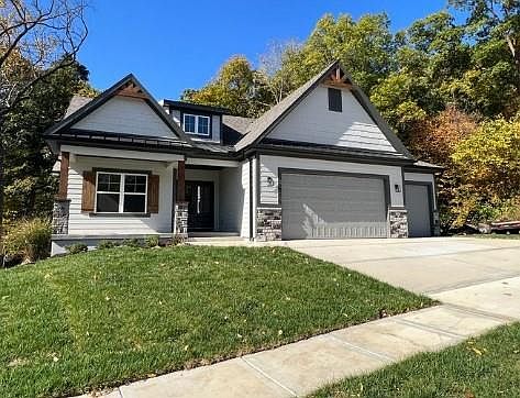 2nd image of 16761 Riverview Rd