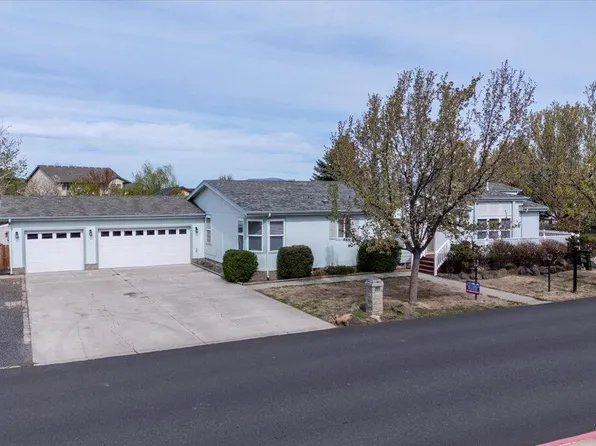 533 NE Shoshone Dr, Redmond, OR 97756