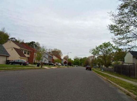 2nd image of 42 Oak Forest Dr