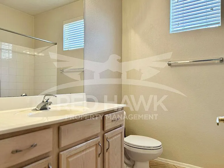 1335 E June St #110 — Photo 15