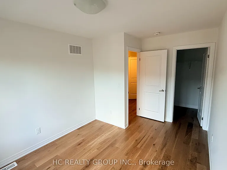 16 Anna Russell Way — Photo 9
