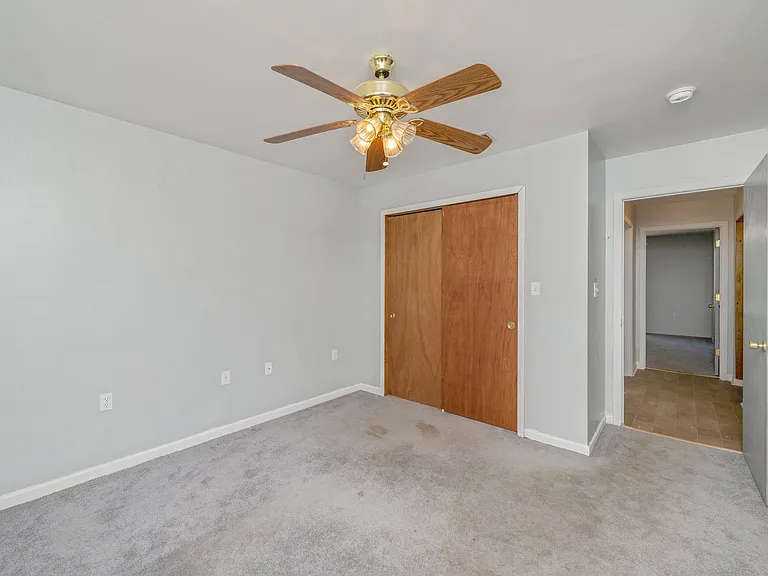 83 Edgewood Dr — Photo 17
