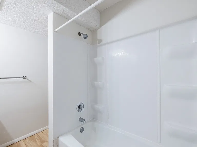 2901 N 56th St — Photo 22