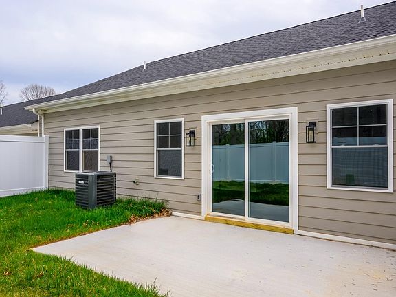 4th image of 154 Lockridge Ln
