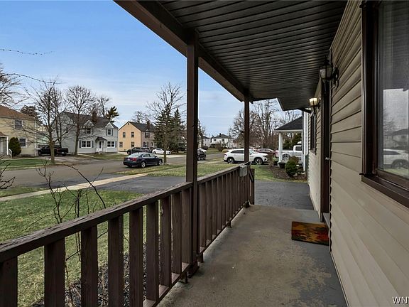 3rd image of 87 Virginia Rd