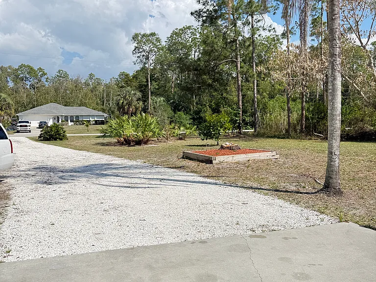 25356 Pinson Dr — Photo 12
