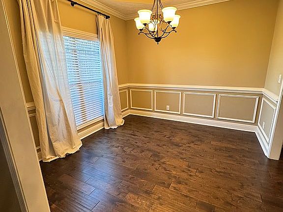 4th image of 1516 Rushmore Dr
